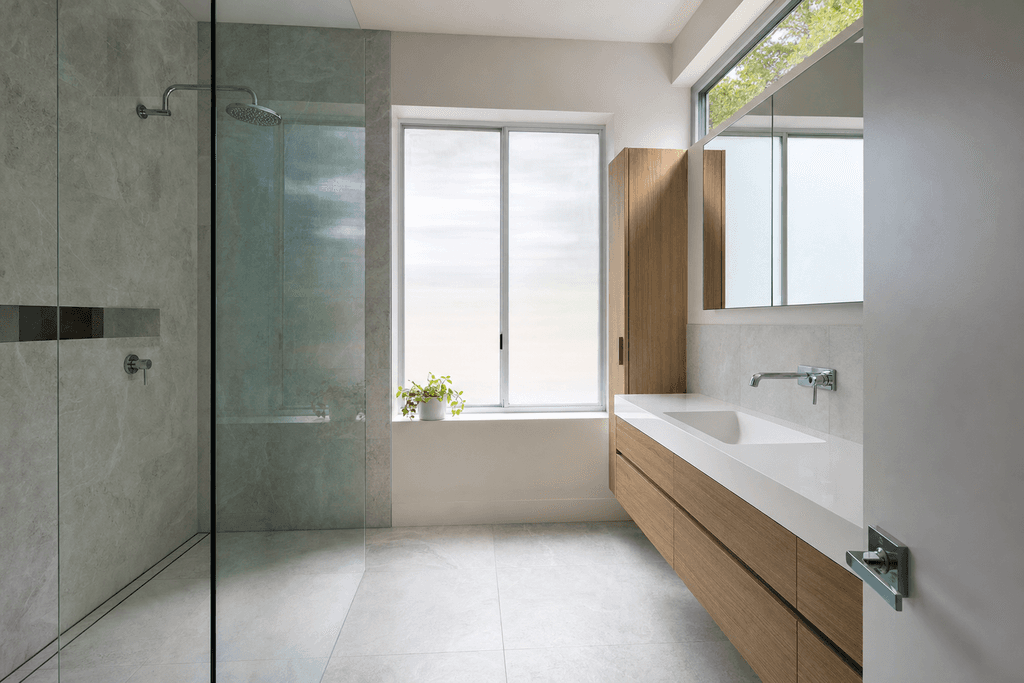 Stone vs Bamboo Bath Mat Which Dries Faster and Stays Cleaner