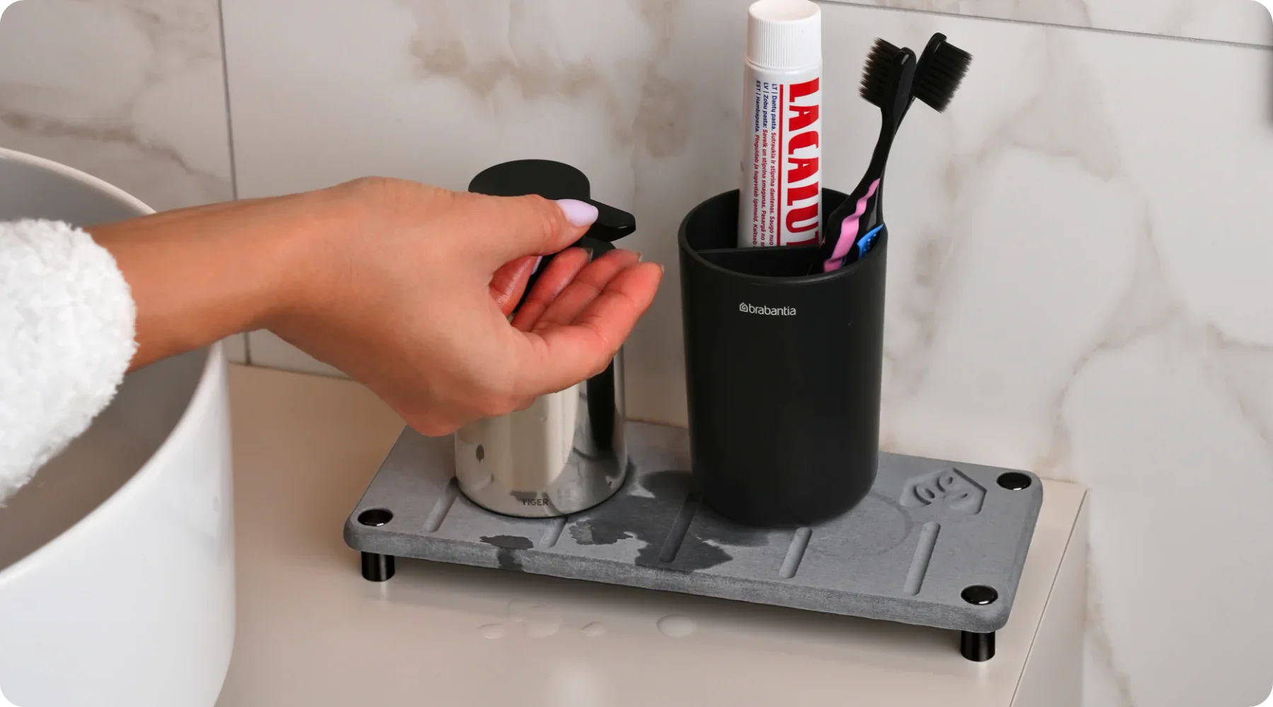 Holiday Home Refresh: The 7‑Minute Guest‑Ready Reset