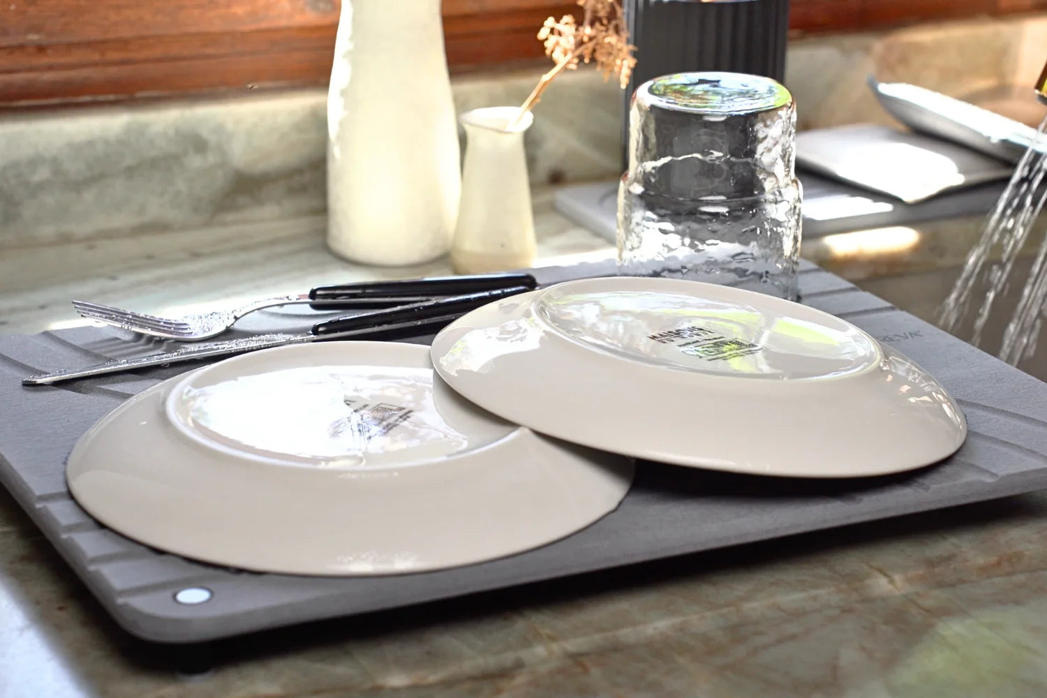 Stone Dish Drying Mat vs Microfiber: Which One Actually Stays Clean